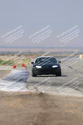 media/Sep-20-2025-Extreme Speed (Sat) [[1fcc23683c]]/Orange (Mid Intermediate)/Session 2 (Sunrise)/